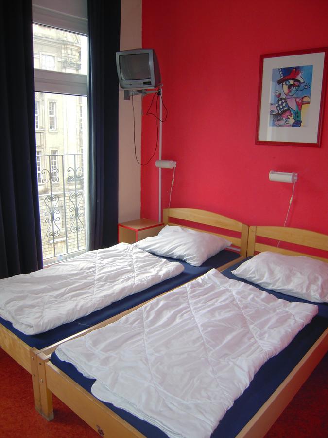 Happy Go Lucky Hotel + Hostel Schoneberg Берлин Экстерьер фото