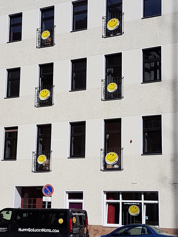 Happy Go Lucky Hotel + Hostel Schoneberg Берлин Экстерьер фото