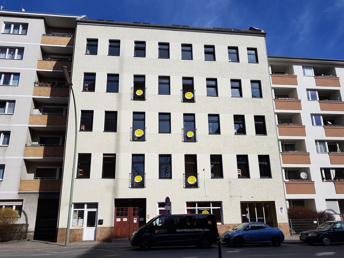 Happy Go Lucky Hotel + Hostel Schoneberg Берлин Экстерьер фото
